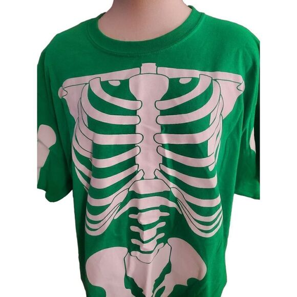 NWOT HALLOWEEN SKELETON TSHIRT  - Picture 2 of 2
